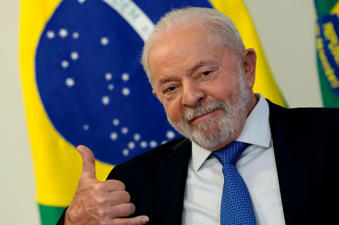 El presidente de Brasil, Luiz Inácio Lula da Silva, dijo que a los involucrados en la invasión y los destrozos en los edificios del gobierno se les respetará el derecho a la defensa, pero serán sancionados, el 11 de enero de 2023. Foto Ap 