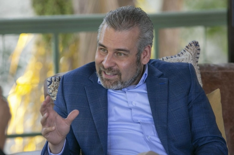 El gobernador de Michoacán, Alfredo Ramírez Bedolla, durante una entrevista con 'La Jornada'. Foto 'La Jornada' / Archivo