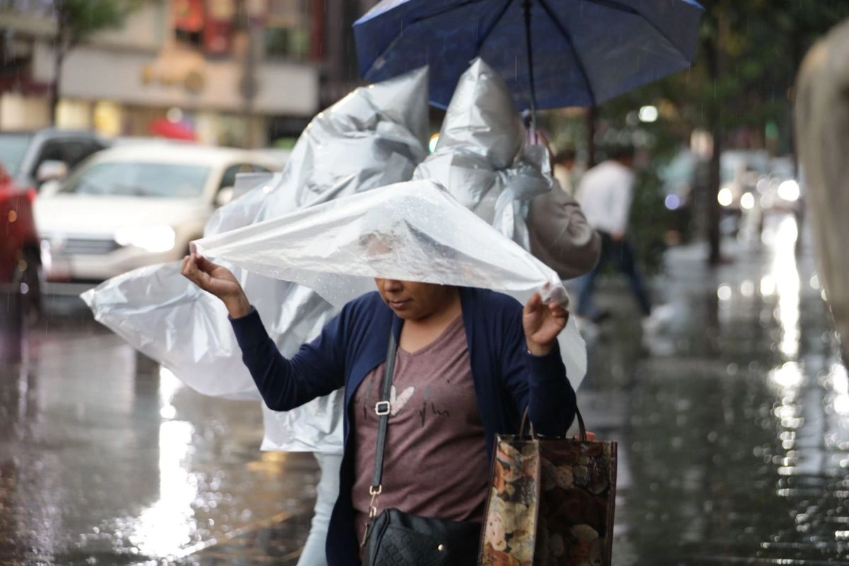 Fuerte lluvia en la capital mexicana.  El 27 de septiembre de 2025. Fotos 