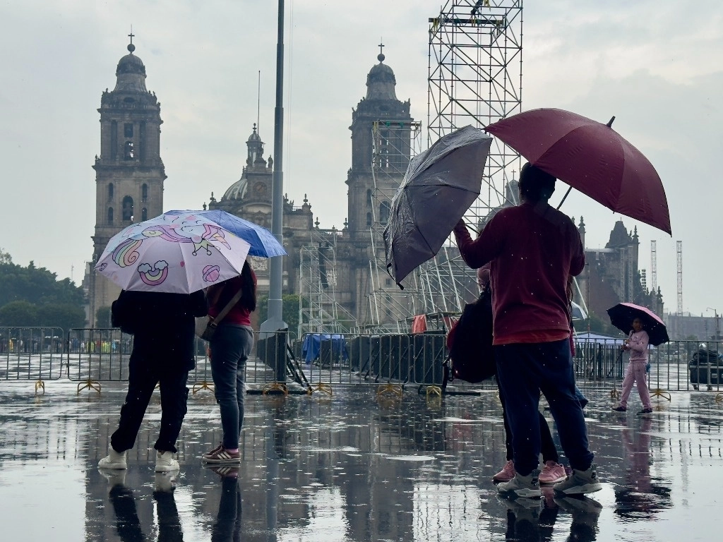El Servicio Meteorológico Nacional informó que este lunes se pronostican lluvias intensas en casi todo el país. Foto Roberto García
