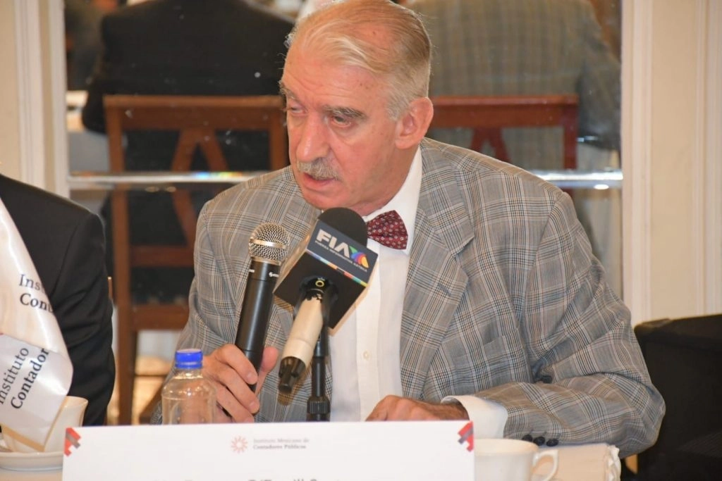 Ernesto O'farril Santoscoy, presidente de la Comisión de Análisis Económico de Instituto Mexicano de Contadores. Imagen tomada de https://imcp.org.mx/