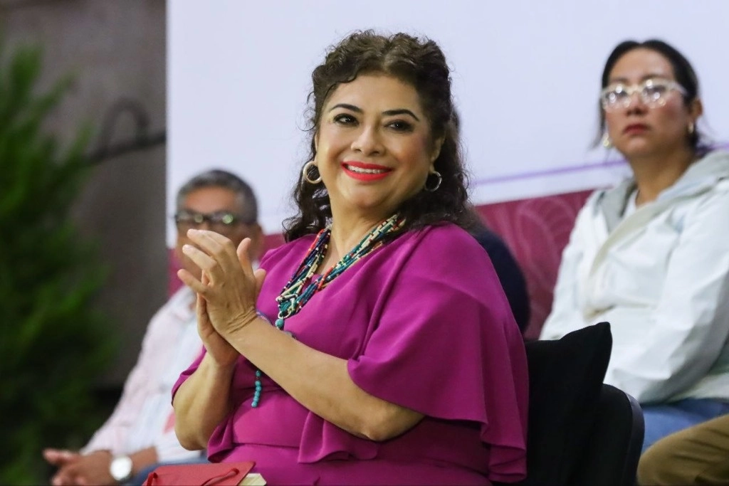 Clara Brugada en su gira de agradecimiento al pueblo por el voto de las pasadas elecciones. Foto de su perfil de X