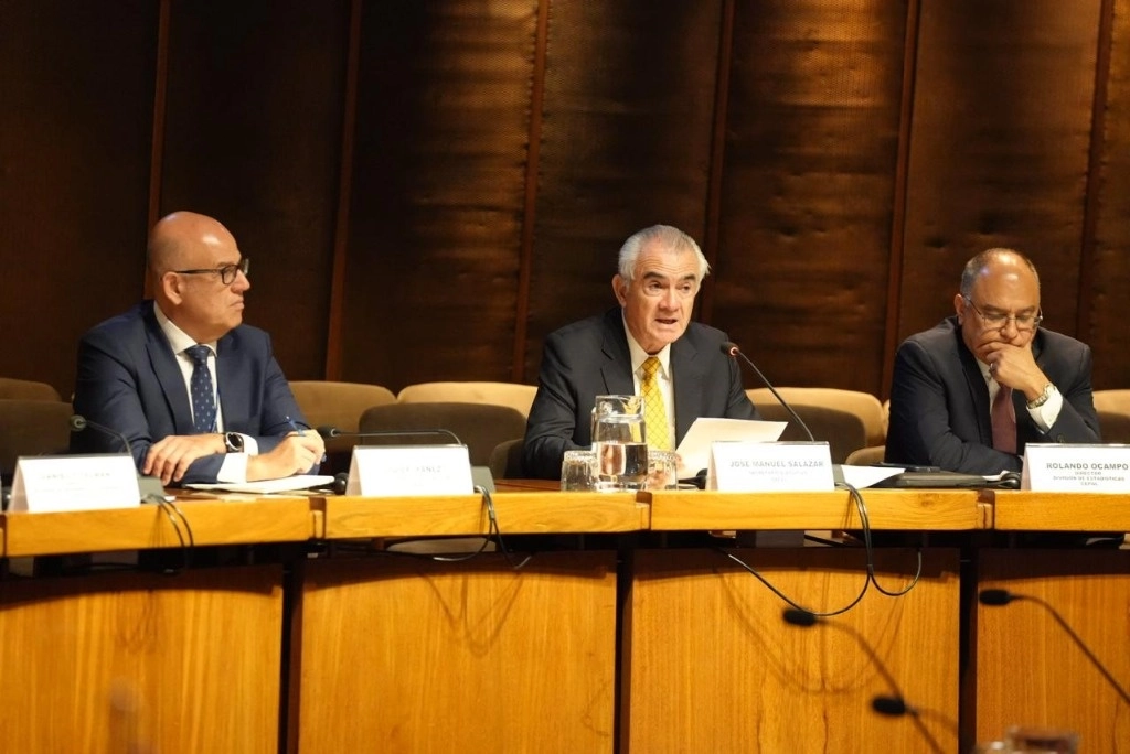 El secretario Ejecutivo de la Cepal, Manuel Salazar-Xirinachs, sostuvo que es claro que existen varios caminos posibles para avanzar hacia una medición del desarrollo más allá del PIB. Foto @cepal_onu
