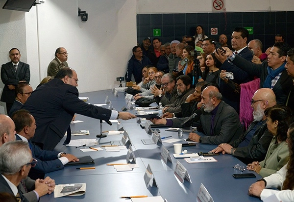 Ambas partes externaron su disposición para continuar con el diálogo abierto. Foto DGCS UNAM