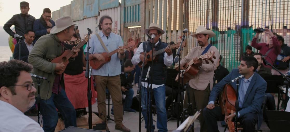 Escena de "Fandango at the Wall", de Varda Bar-Kar, que inauguró el programa. Foto cortesía de la Cineteca