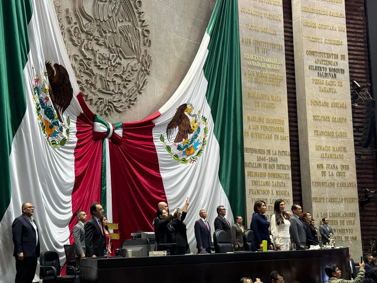 De acuerdo con el vocero de los diputados guindas, uno de los elementos que indican la existencia del “cártel inmobiliario” es una acusación lanzada por el ex presidente Felipe Calderón en uno de sus libros, así como “una indagatoria por 350 millones de pesos, y evidencia fundamental que fueron depositados en cuentas de personas cercanas al entonces delegado de la alcaldía Benito Juárez”.  Foto