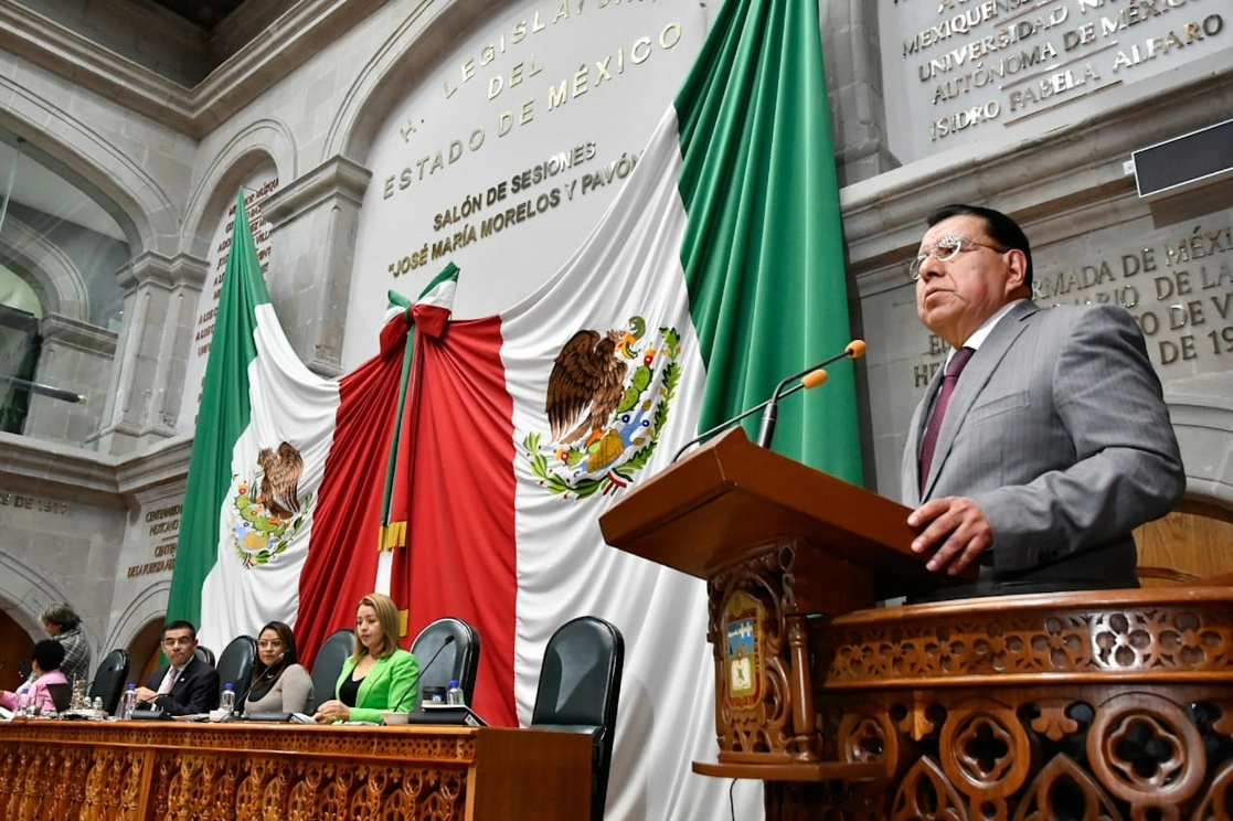 El diputado local de Morena, Valentín González Bautista, este martes en tribuna. Foto tomada de la cuenta de Twitter @Legismex