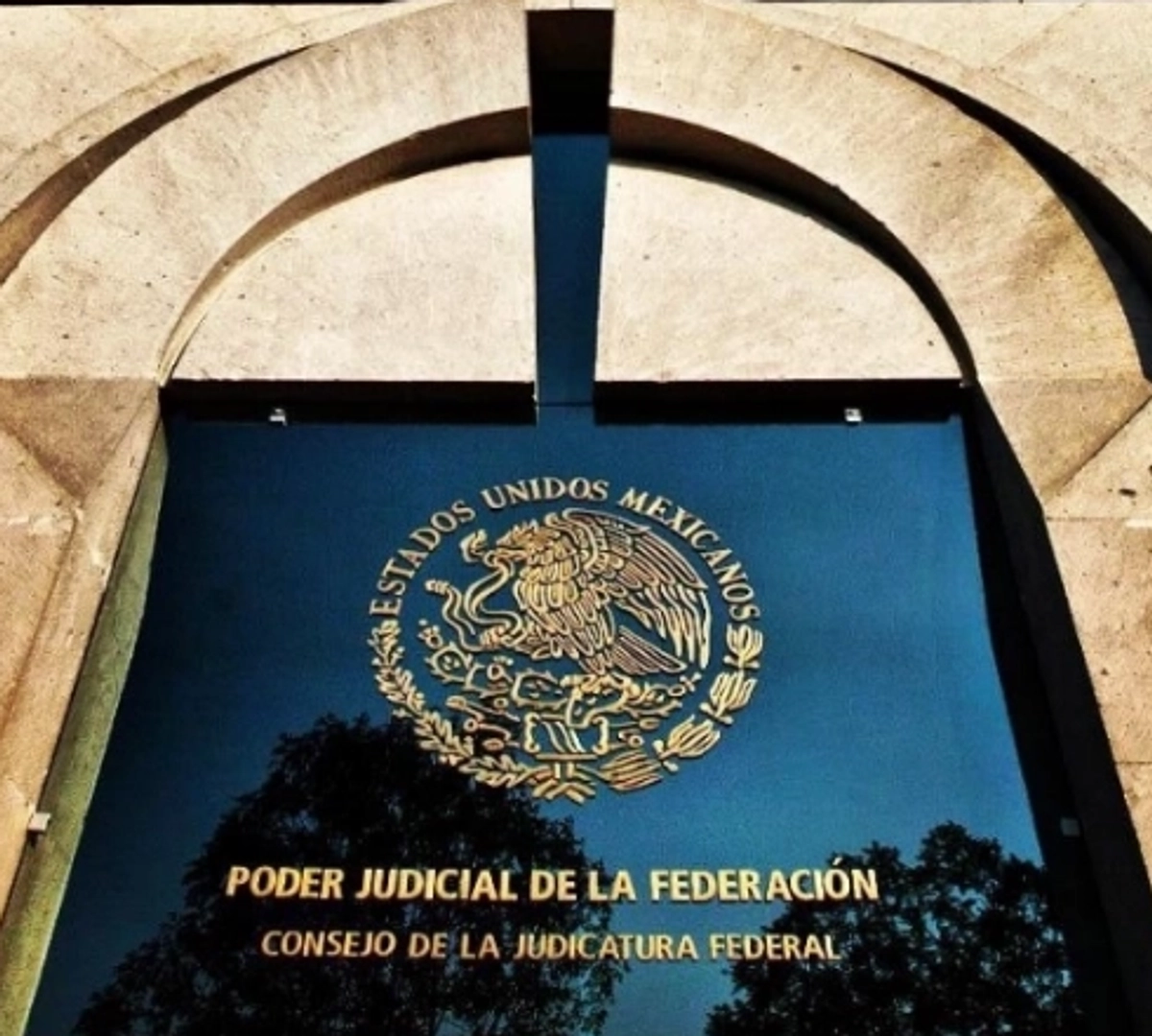 La Judicatura dio así marcha atrás a la propuesta de la Comisión de Adscripción que planteó mantener en su cargo hasta 2027 a impartidores de justicia que perdieron la elección judicial del pasado 1 de junio. Imagen 