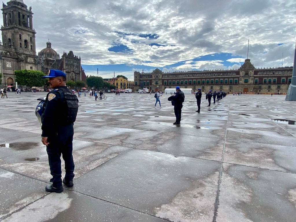 Canaco CDMX señaló que el Centro Histórico está siendo "tomado" por los comerciantes chinos. Foto  Germán Canseco