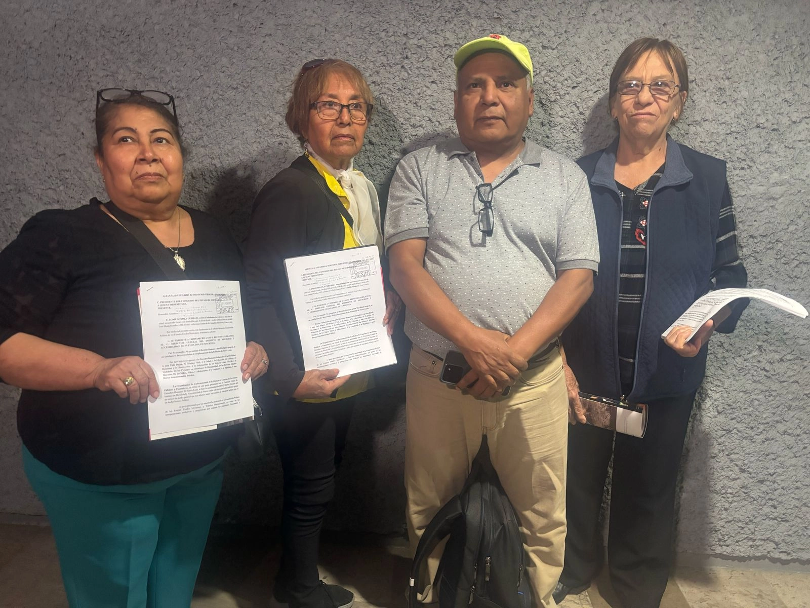 Integrantes de la asociación de usuarios del transporte. Foto