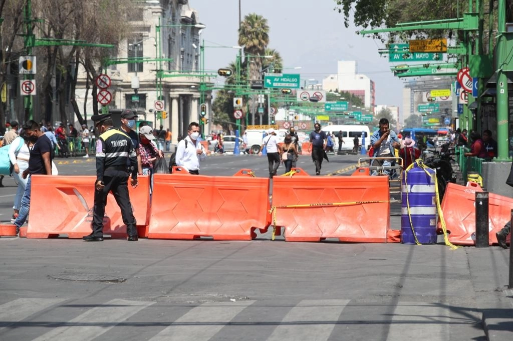 Autoridades del C5 CDMX reportaron el bloqueo a la altura de  Bellas Artes. Foto  María Luisa Severiano