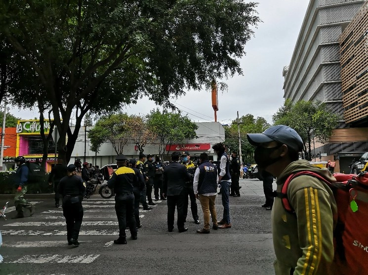 La protesta de los repartidores de comida por aplicación se realizó en cerca de Parque Delta. Foto Elba Mónica Bravo 
