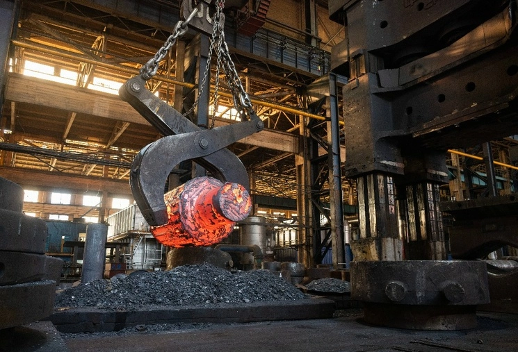 Empresa metalúrgica en Qiqihar, en la provincia china de Heilongjiang. Foto Xinhua / Archivo