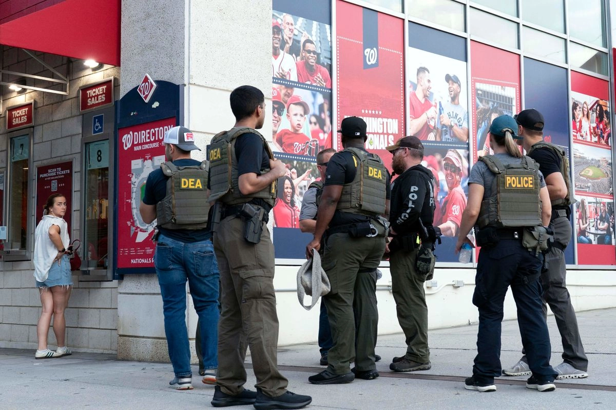 La operación, según el comunicado, forma parte de las prioridades estratégicas de la DEA entre las que se encuentra el clasificar y perseguir a los cárteles como organizaciones terroristas.