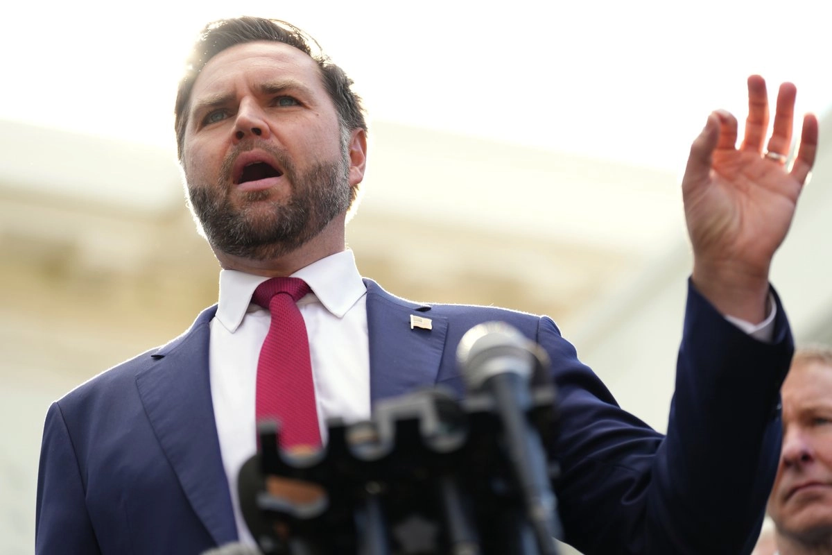 El vicepresidente de EU, J.D. Vance, explicó que garantizar el buen funcionamiento del arsenal nuclear es una parte importante de la seguridad de EU. Foto 