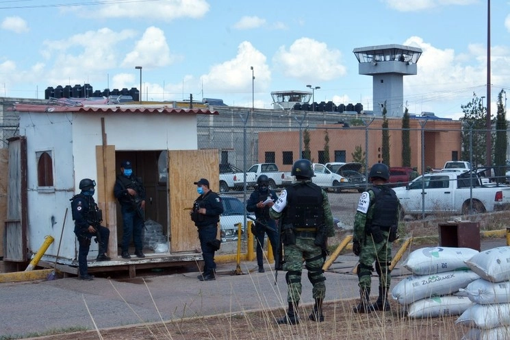 La bancada del PT en Zacatecas propone liberar a reos que no cometieron delitos graves para solucionar la sobrepoblación en penales. Foto Alfredo Valadez / Archivo 