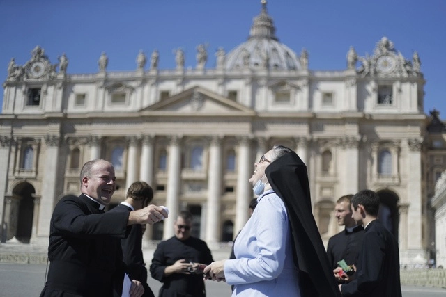 En la Plaza de San Pedro, en el Vaticano, en imagen del 6 de septiembre pasado. Foto Ap 