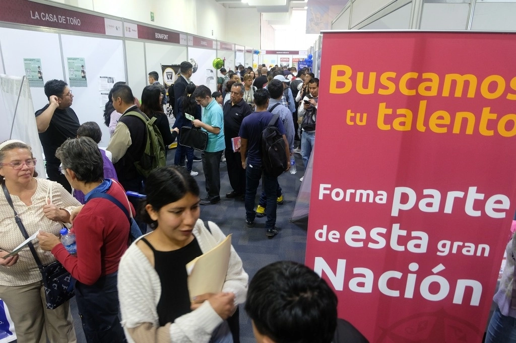 La Feria nacional del empleo, 'Ciudad con acento social' en la expo Reforma, el 15 de febrero de 2024. Foto Jose Antonio López