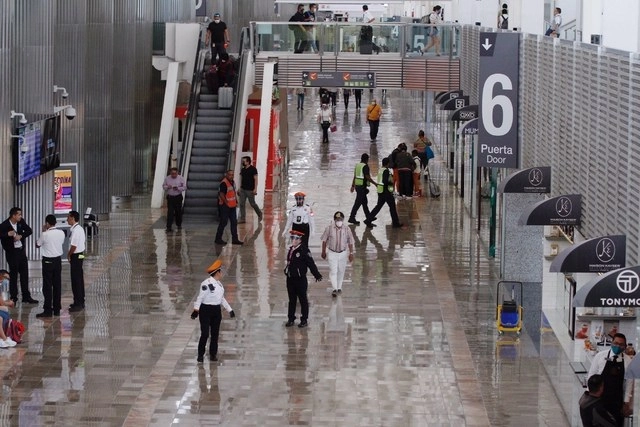 Perspectiva de la Terminal 1 del AICM. Foto Cristina Rodríguez