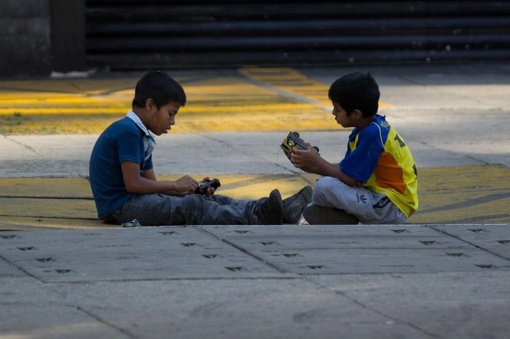 El Sistema Nacional de Protección Integral de Niñas, Niños y Adolescentes (Sipinna) publicó en el Diario Oficial de la Federación la convocatoria para la selección de cuatro personas representantes de la sociedad civil para ser integrantes de dicho sistema. Foto Cuartoscuro / Archivo