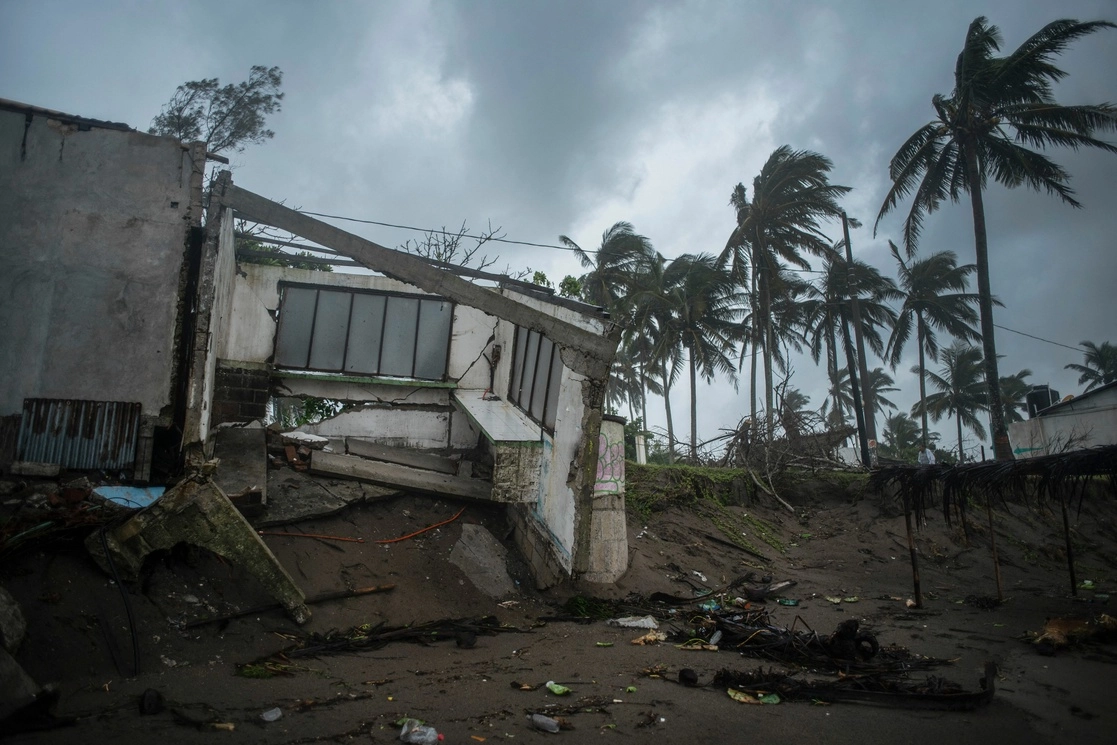 Un inmueble dañado por el impacto del huracán 'Grace' en Tecolutla, Veracruz, el pasado 21 de agosto. Foto Afp 