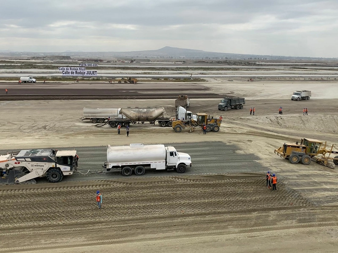 La superficie expropiada corresponde a los ejidos de San Lucas Xoloc, municipio de Tecámac; de Santiago Atocan y de Xaltocan, ambos perteneciente a Nextlalpan, y de San Francisco Tenopalco, de Melchor Ocampo. En la imagen, obras en el Aeropuerto Internacional "Felipe Ángeles" en la Base Aérea Militar No.1 en Zumpango, Estado de México. Foto José Antonio López / Archivo