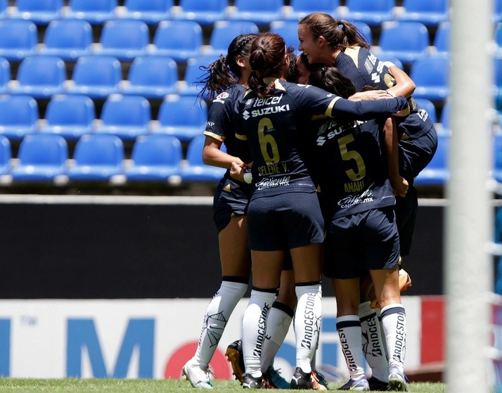 Al minuto 51 Pumas femenil se adelantaron al Puebla con gol de Aerial Chavarin. Foto Tomada de X @LigaBBVAFemenil
