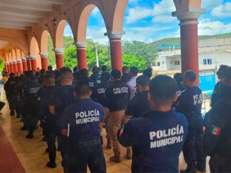 Capacitación de policías municipales en el estado de Puebla. Foto tomada del Twitter @SSPGobPue / Archivo