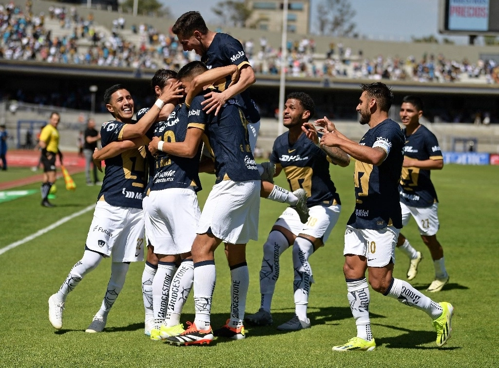 Pumas se impuso de local al Puebla con marcador de 3-0 en el estadio Olímpico Universitario. Foto Afp