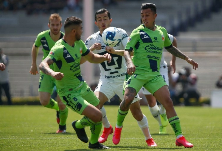 Los Pumas de la UNAM perdieron el invicto y el liderato al caer 2-1 contra Monarcas Morelia, en la fecha 7 del futbol mexicano, el 23 de febrero de 2020. Foto Víctor Camacho