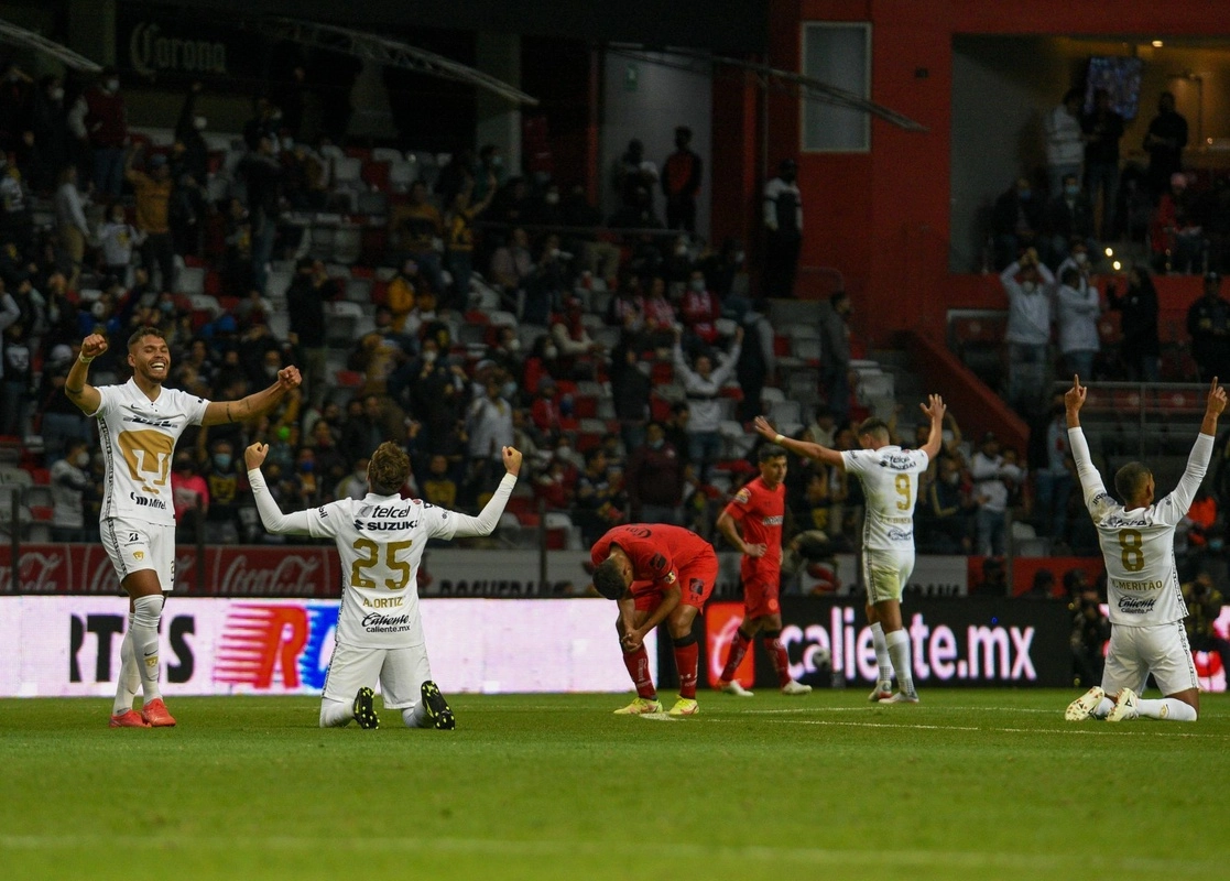 Los jugadores de Pumas festejan la victoria. Foto Crisanta Espinosa Aguilar/ Cuartoscuro