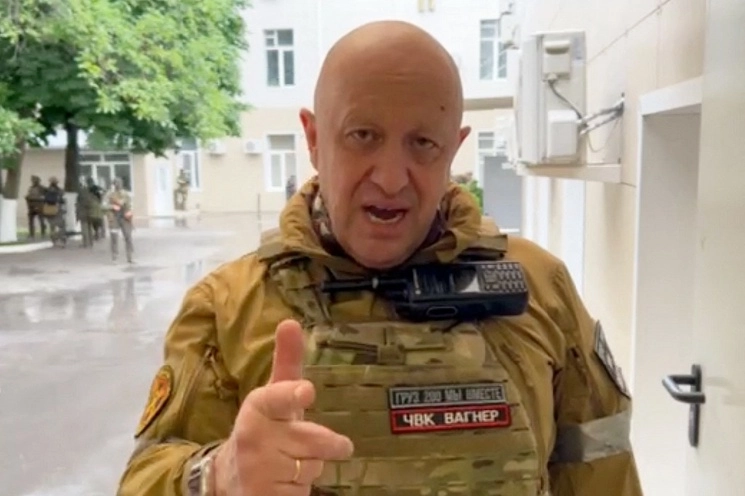 El presidente de Rusia, Vladimir Putin, está "muy equivocado" al acusar de "traición" a los combatientes de Wagner, aseguró el jefe de ese grupo paramilitar, Yevgueni Prigozhin. Foto Handout / Telegram / @concordgroup_official / Afp