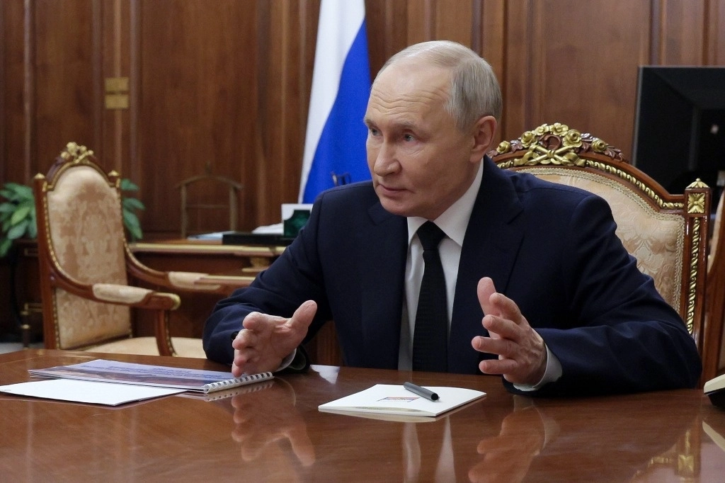 Vladimir Putin, presidente de Rusia, sostuvo su primera plática con el nuevo líder de Siria, Ahmed al-Sharaa. Foto Ap