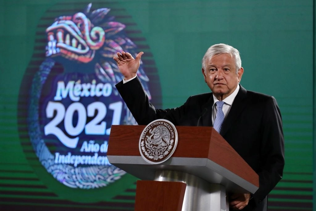 El presidente Andrés Manuel López Obrador durante la conferencia de prensa matutina en Palacio Nacional, el 24 de junio de 2021. Foto Roberto García Ortiz