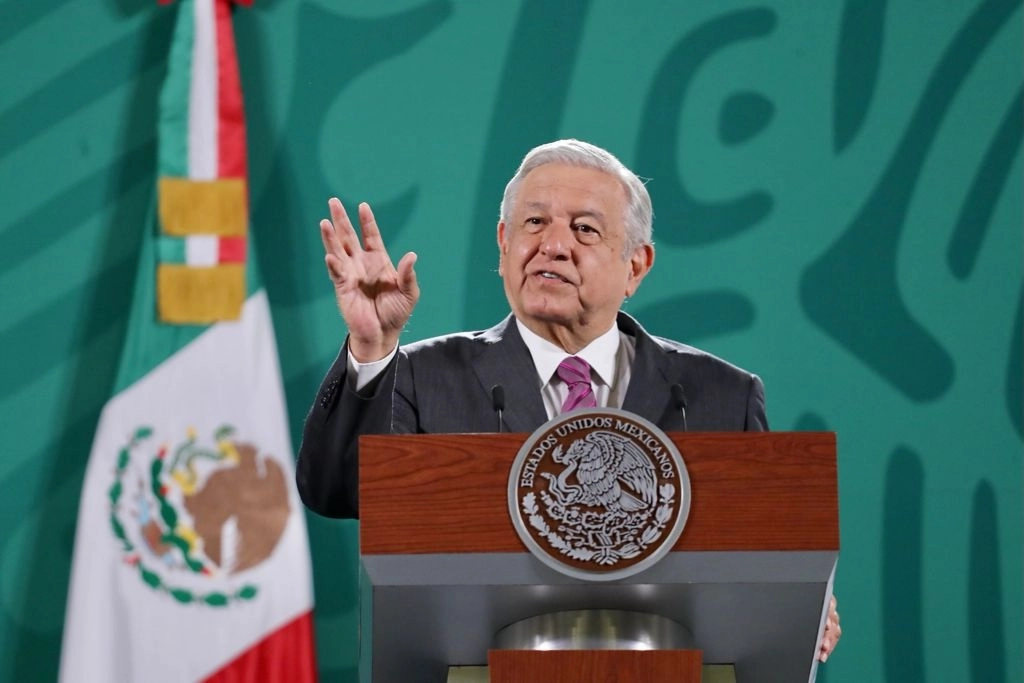 El presidente de México, Andrés Manuel López Obrador, durante su conferencia matutina en Palacio Nacional, en la Ciudad de México, el 16 de junio de 2021. Foto Roberto García Ortiz