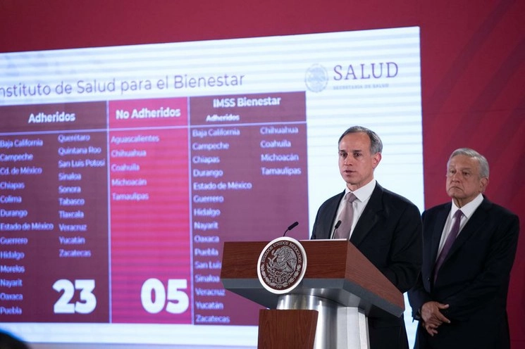 El subsecretario de Salud, Hugo López-Gatell, y el presidente Andrés Manuel López Obrador, en la conferencia del 4 de febrero de 2020. Foto Pablo Ramos