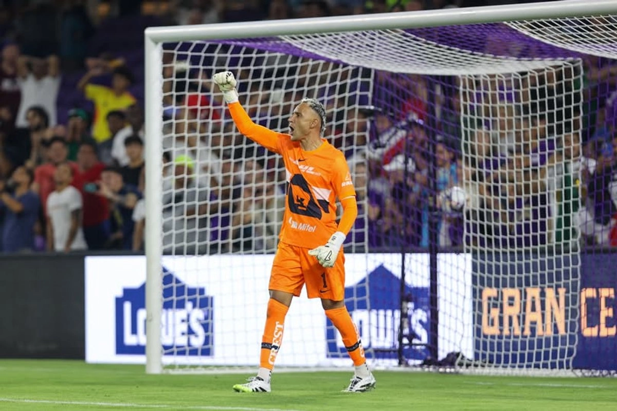 El arquero de los Pumas, Keylor Navas. Foto tomada de 