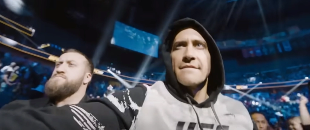 En la renovada versión de 2024, Jake Gyllenhaal interpreta a Dalton, exluchador de la Ultimate Fighting Championship (UFC), que se mete en problemas cuando acepta un trabajo como portero en un bar de los Cayos de Florida. Foto Captura de Video 