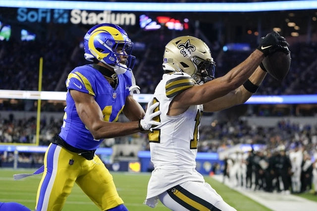 Con 328 Yardas y dos pases de touchdown para Matthew Stanford, el equipo de Los Ángeles se impuso por 30-22. Foto Ap