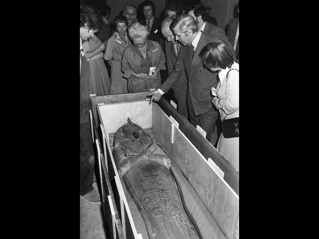 Tras ser exhibido en 1976, el sarcófago del faraón que gobernó Egipto durante 67 años, Ramsés, llega en una muestra que se inaugurará en abril y terminará el 7 de septiembre, como parte de una exposición itinerante. Foto Afp