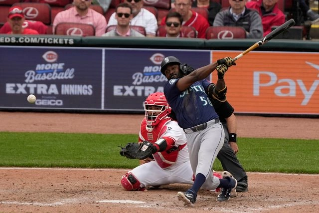 El beisbolista de los Marineros de Seattle, Randy Arozarena durante el encuentro ante los Rojos de Cincinnati. Foto 