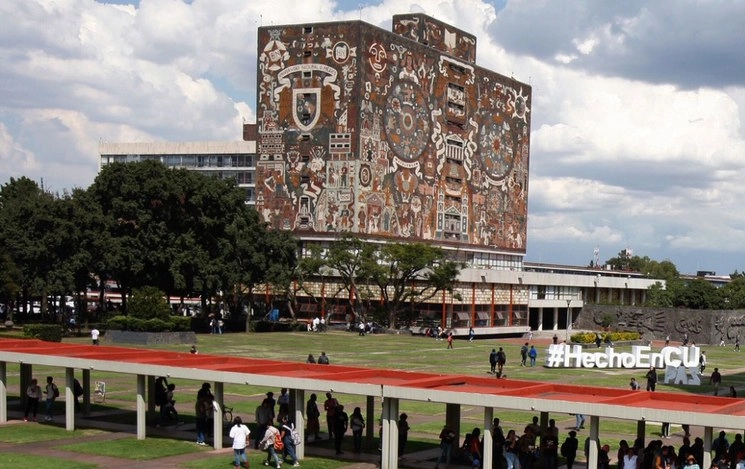 Explanada de la Rectoría de la UNAM. Foto Cristina Rodríguez / Archivo