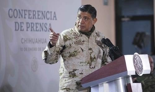 Luis Cresencio Sandoval González, secretario de la Defensa Nacional, en la conferencia presidencial en Ciudad Juárez, Chihuahua. Foto Presidencia
