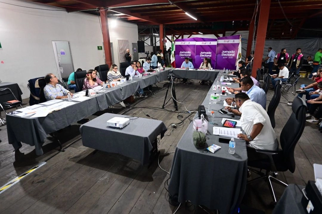 Jorge Álvarez Máynez ,presidente nacional de Movimiento Ciudadano, celebró el triunfo aunque insistió en que existieron serias irregularidades en torno al cómputo municipal.