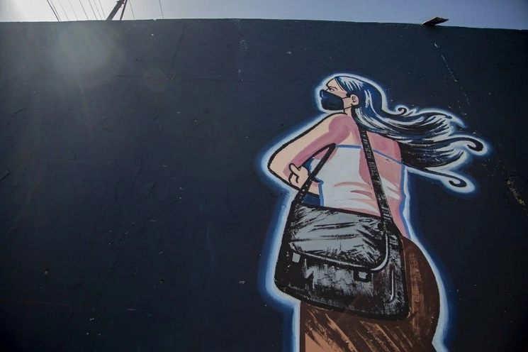 Un mural de la ciudad de Tijuana recuerda a Debanhi Escobar, la joven que desapareció en Monterrey y que luego fue encontrada sin vida. Foto Cuartoscuro / Archivo