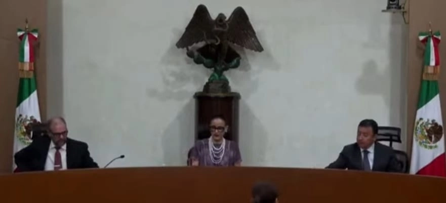 Luego de verificar que hubo robo y destrucción de casi la mitad de las urnas electorales el día de la elección, por unanimidad dos magistrados y la magistrada presidenta María G. Silva Rojas, de la Sala Regional Ciudad de México del TEPJF ratificaron la nulidad de la elección de alcalde en Cuautepec de Hinojosa, Hidalgo. Foto ‘La Jornada’
