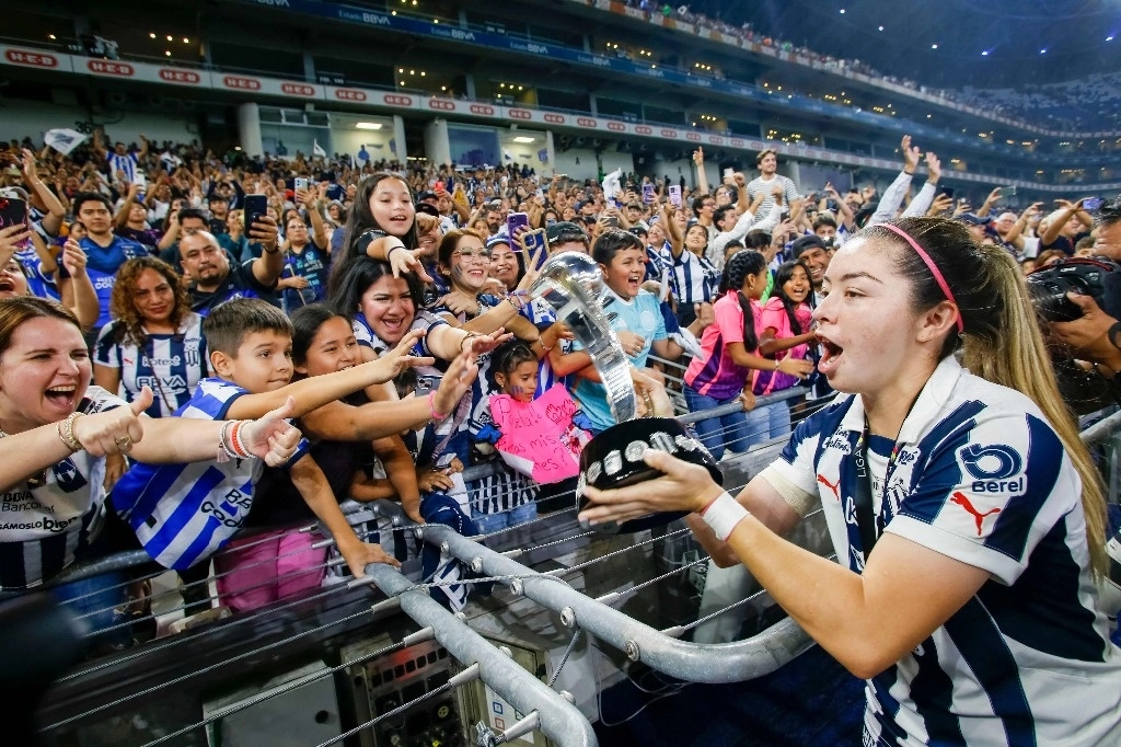 Katty Martínez es una histórica del futbol femenil, pues es la única que presume seis títulos con tres clubes distintos, además de ser una de las máximas goleadoras. Foto Afp 
