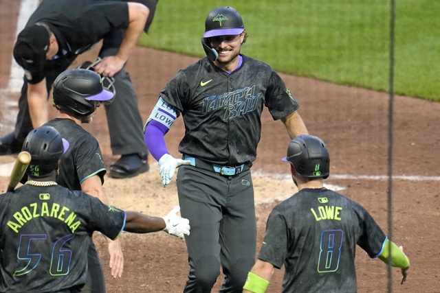 Rays humiliate Pirates in MLB