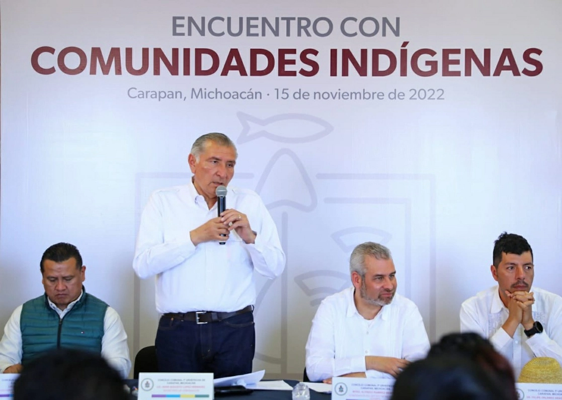 El secretario de Gobernación, Adán Augusto López, realiza una gira por el estado de Michoacán, junto al gobernador Alfredo Ramírez Bedolla, el 15 de noviembre de 2022. Foto tomada de Twitter @SEGOB_mx