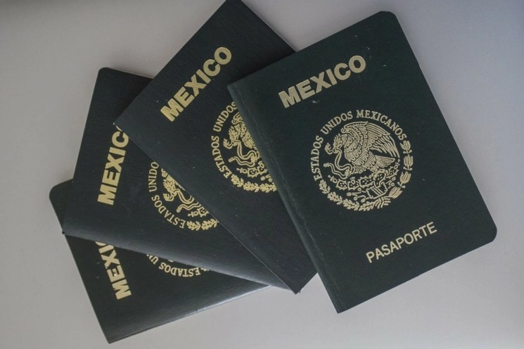 Pasaporte mexicano en imagen de archivo. Foto Cuartoscuro